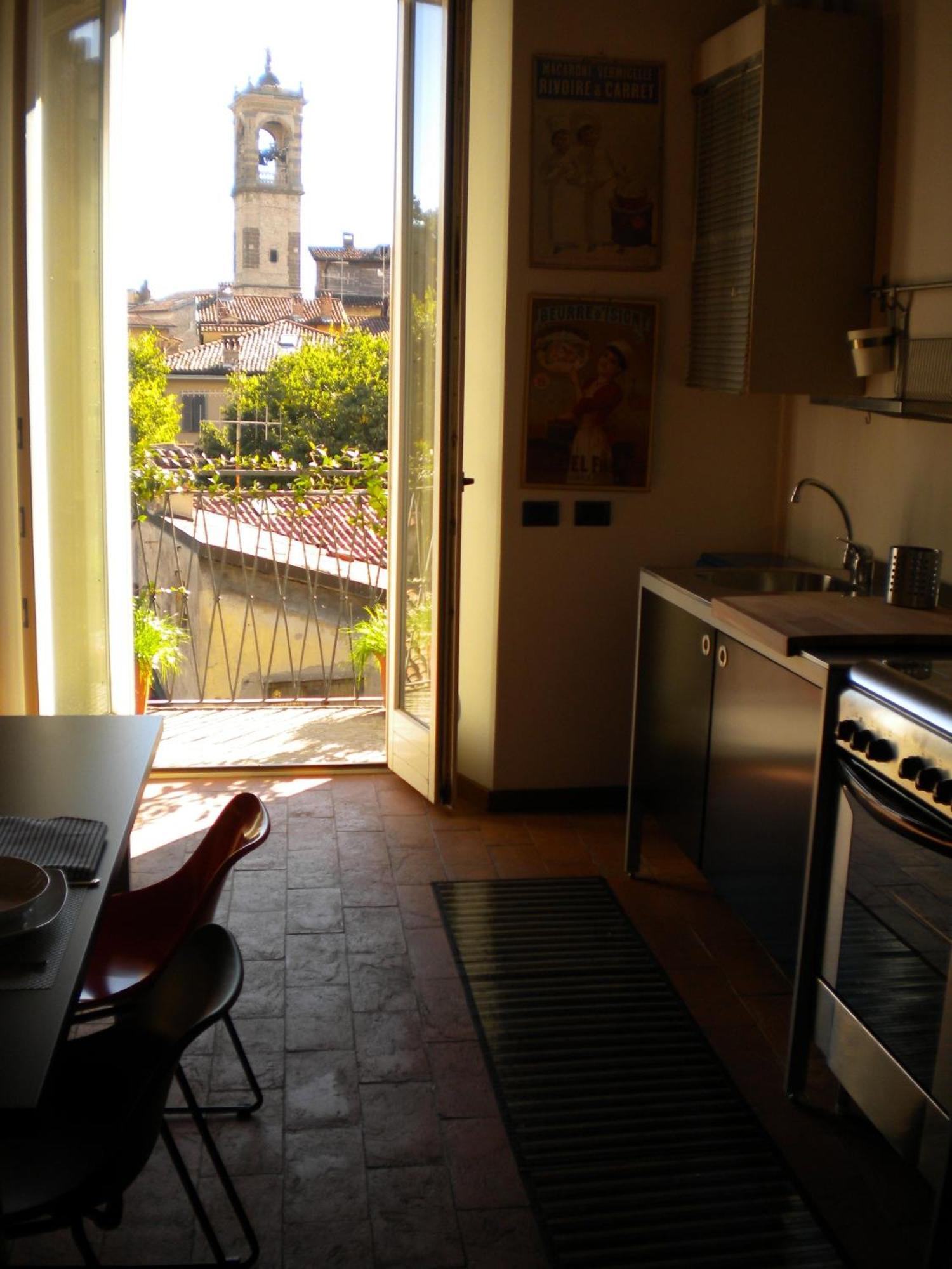La Torta Di Mele Apartment Bergamo Luaran gambar