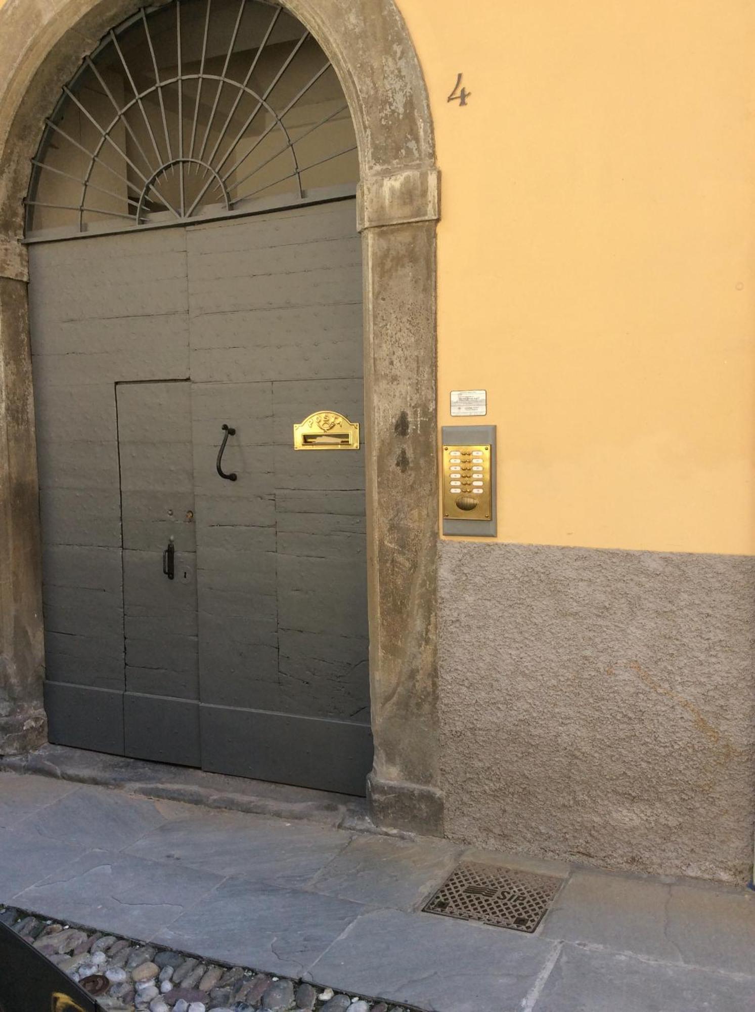 La Torta Di Mele Apartment Bergamo Luaran gambar